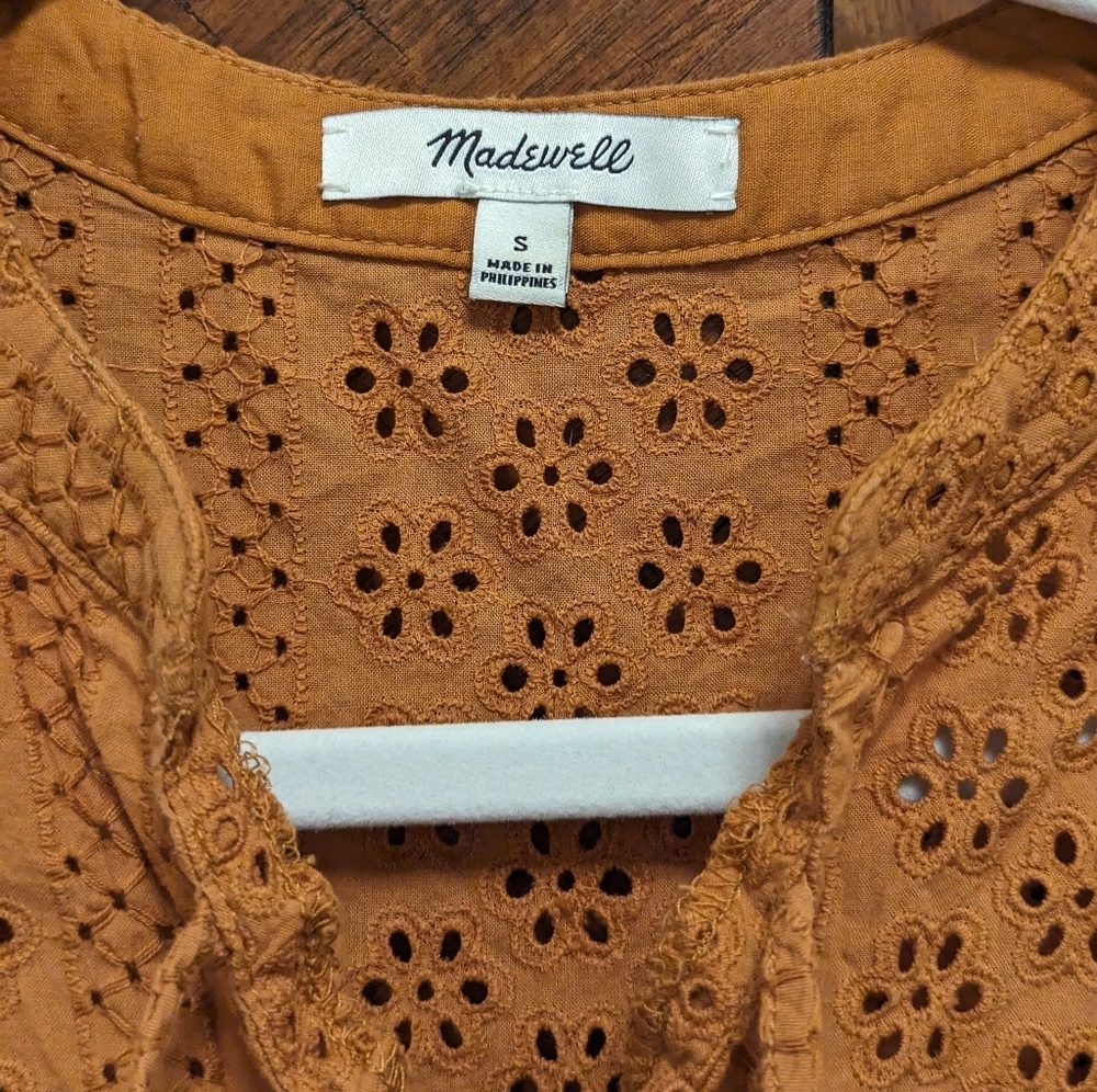 Madewell eyelet peasant top in sweet potato - Picture 4 of 6